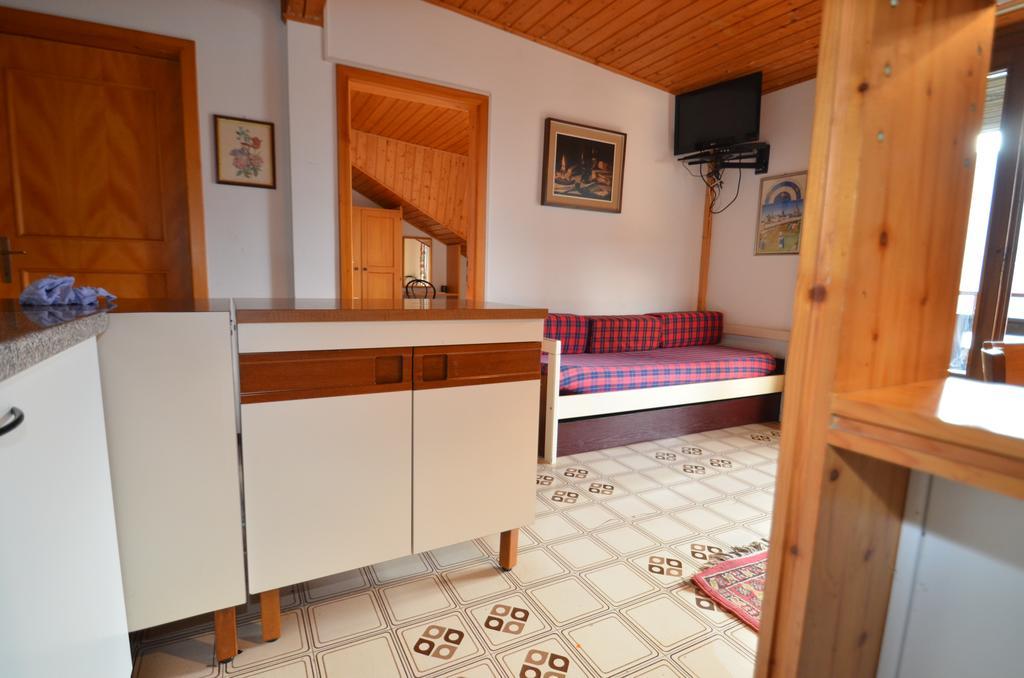 Trentino Appartamenti Oss Tenna ภายนอก รูปภาพ